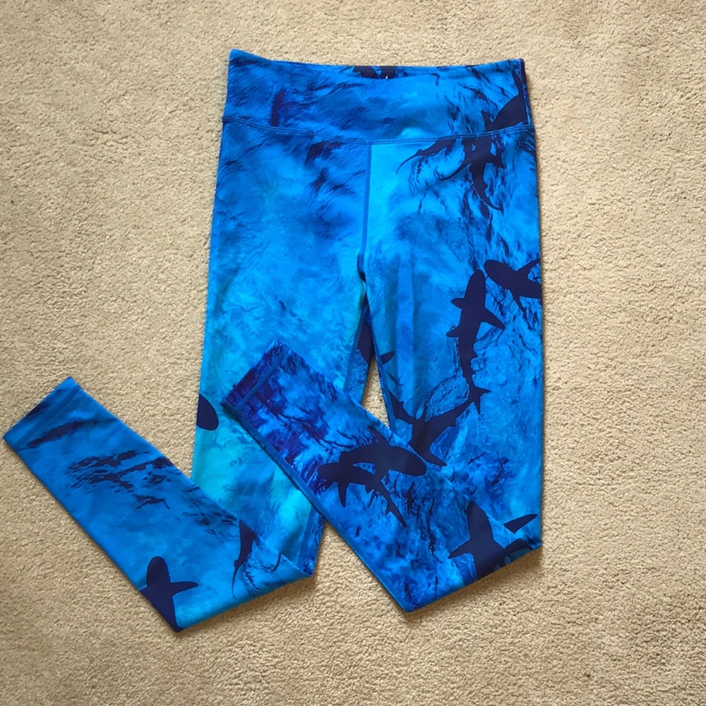 Wise fool shark leggings